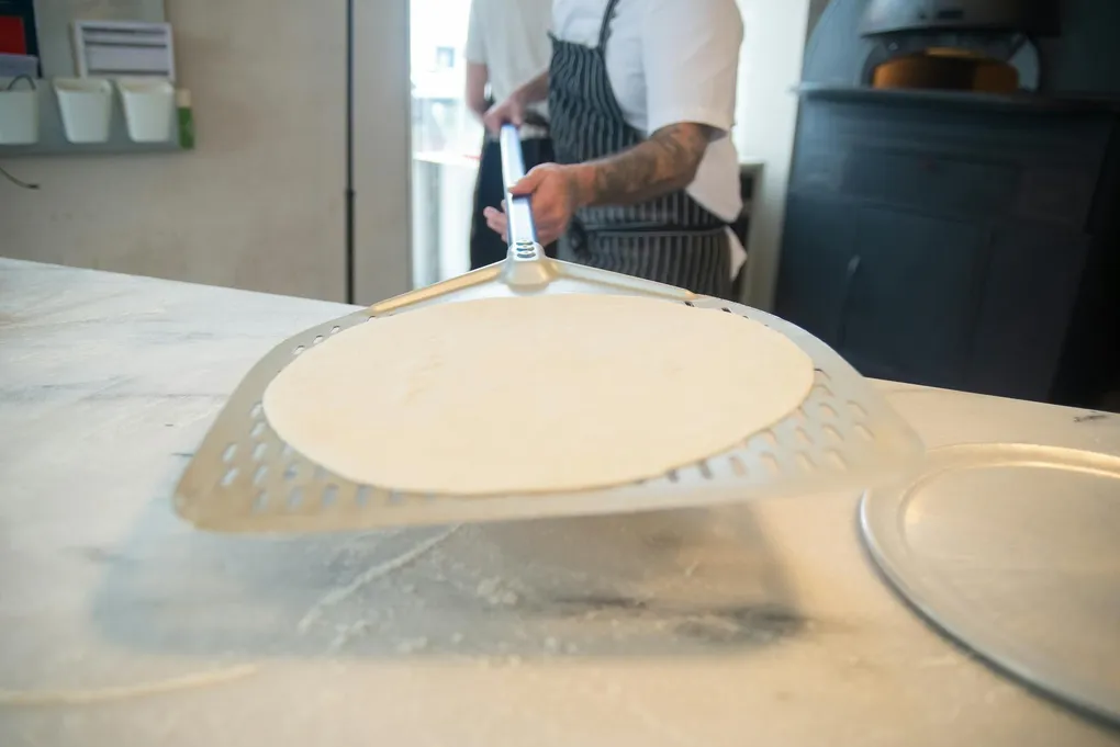 Autolyse for Pizza Dough: Why Resting Before Kneading Works