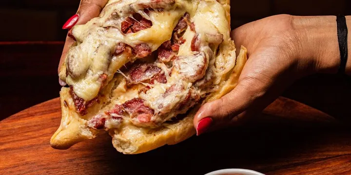 Calzone vs Stromboli: Folded Pocket or Rolled Spiral?