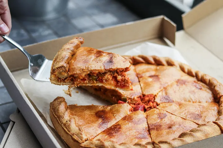 Chicago Deep Dish vs. Tavern Style: The Real Chicago Pizza Debate