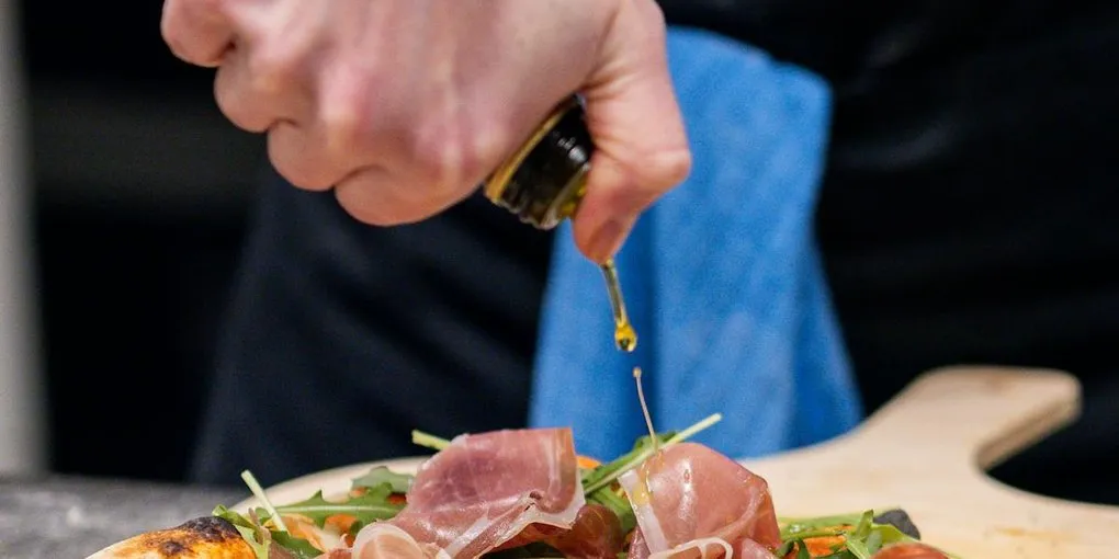 EVOO on Pizza: The Chemistry of When to Drizzle