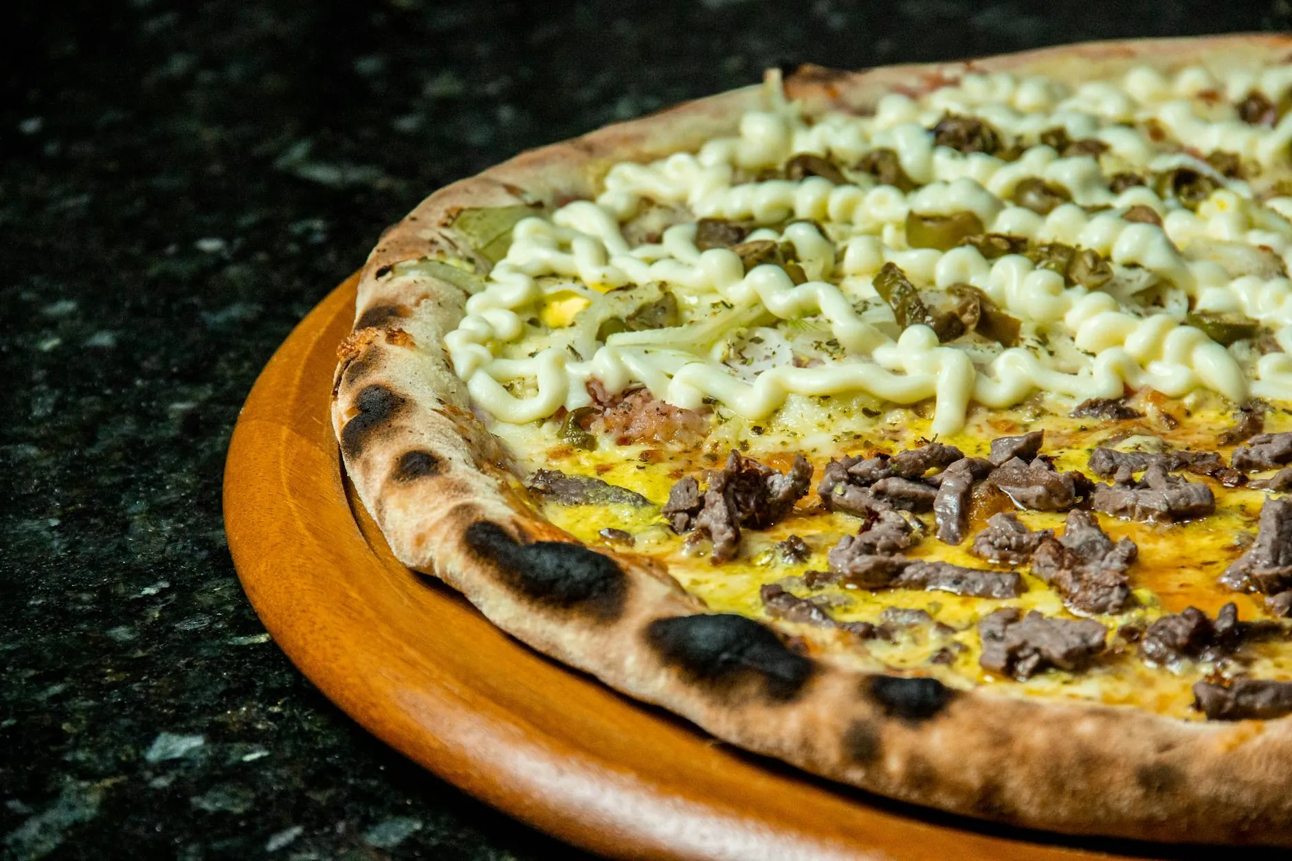 Low-Moisture vs. Fresh Mozzarella: When to Use Each on Pizza