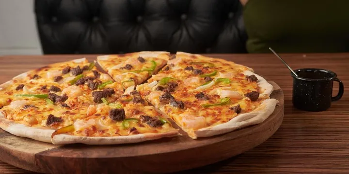 New Haven Apizza at Home: Coal-Oven Flavor in Your Kitchen