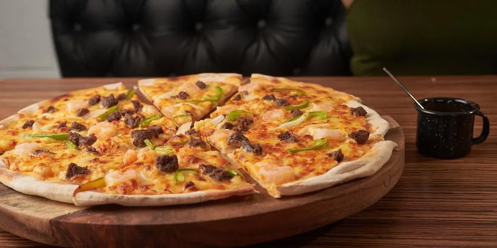 New Haven Apizza at Home: Coal-Oven Flavor in Your Kitchen