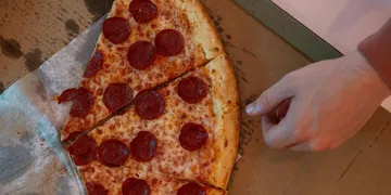How to Taste NYC Pizza: A Pizza-Tour Notebook Guide