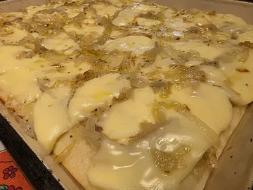 Fugazzeta Recipe: Argentine Stuffed Onion Pizza (Buenos Aires)