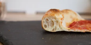 Starch Gelatinization in Pizza: How Raw Dough Becomes Crust